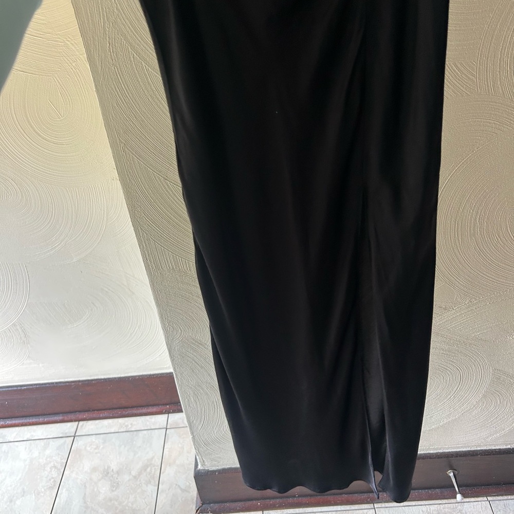 Elegant Black Maxi Dress